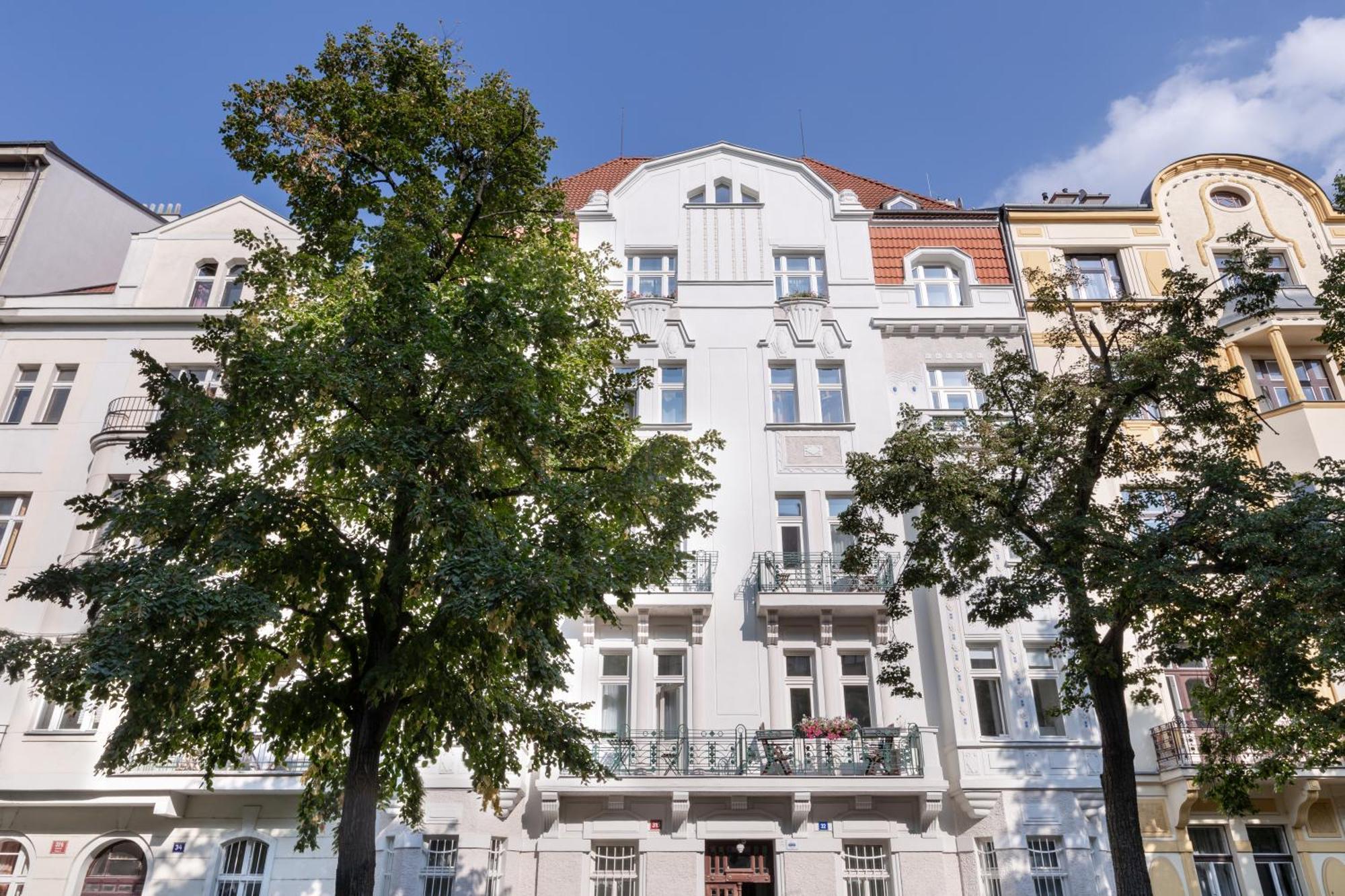 Turnkey I Letna Park Apartments — Photos 1